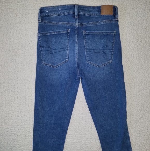American Eagle Women's Next Level Stretch Super Hi-Rise Jegging Medium Wash - Picture 2 of 11